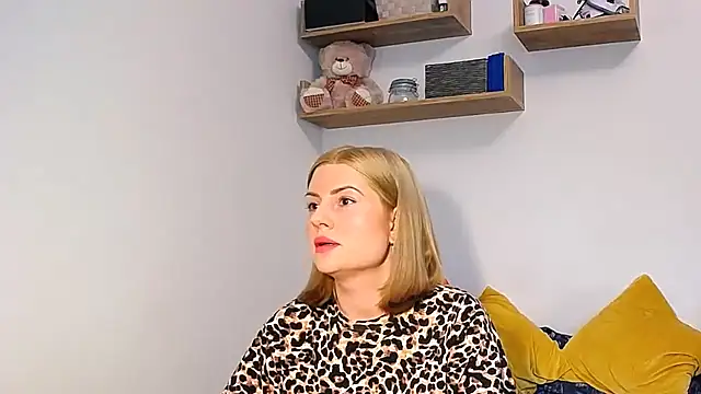 alisenties online show from September 21, 2:29 pm