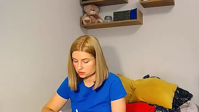 alisenties online show from October 18, 2:29 pm