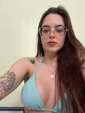 lolawety online show from July 13, 6:33 pm