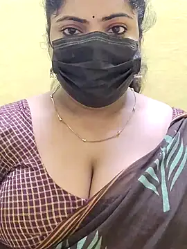 Snapshot of Floraa-Queen chatting on July 20, 1:02 pm Floraa-Queen online show from July 20, 1:02 pm