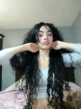 laura mon online show from August 5, 2:47 am