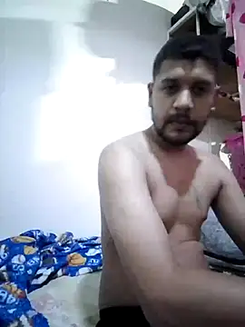 Snapshot of El-Verga-Negra chatting on July 18, 6:28 am El-Verga-Negra online show from July 18, 6:28 am