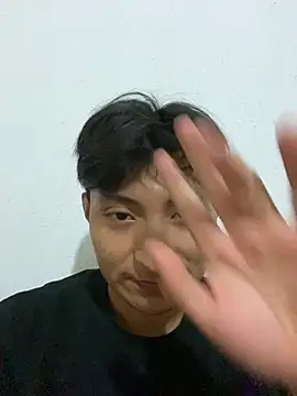 Snapshot of HailVega chatting on July 15, 7:24 am HailVega online show from July 15, 7:24 am
