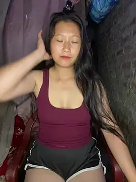 Snapshot of My-nhung chatting on July 16, 11:38 am My-nhung online show from July 16, 11:38 am