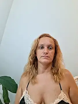 Snapshot of Asweety1 chatting on July 15, 8:03 pm Asweety1 online show from July 15, 8:03 pm