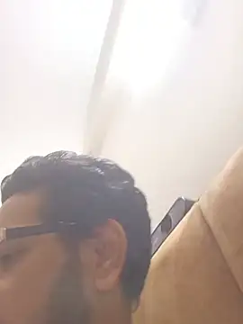 Sexy Indian Vixen online show from July 20, 6:54 pm