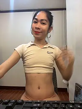 Snapshot of YourTSLovely chatting on November 9, 7:34 pm YourTSLovely online show from November 9, 7:34 pm