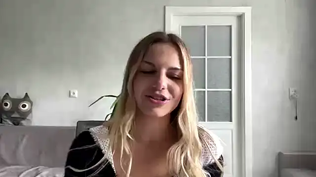 Snapshot of LaraineDomebo chatting on July 20, 10:39 am LaraineDomebo online show from July 20, 10:39 am
