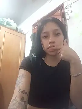 Snapshot of Melody_Rose18 chatting on July 17, 6:46 pm Melody Rose18 online show from July 17, 6:46 pm