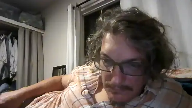 Snapshot of riffraff69 chatting on August 2, 9:52 am riffraff69 online show from August 2, 9:52 am