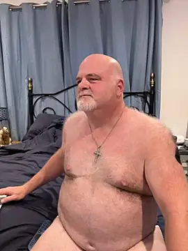 greyoakbear online show from July 20, 9:28 pm