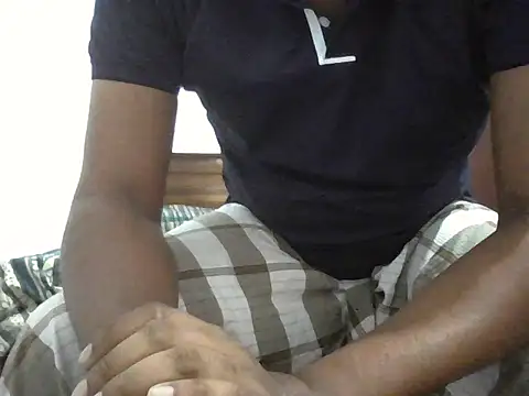 Snapshot of Badboysl9 chatting on July 20, 7:55 am Badboysl9 online show from July 20, 7:55 am