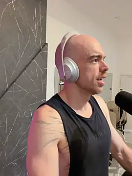 Snapshot of logan2kelly chatting on July 27, 3:30 pm logan2kelly online show from July 27, 3:30 pm