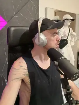 Snapshot of logan2kelly chatting on July 31, 5:56 pm logan2kelly online show from July 31, 5:56 pm