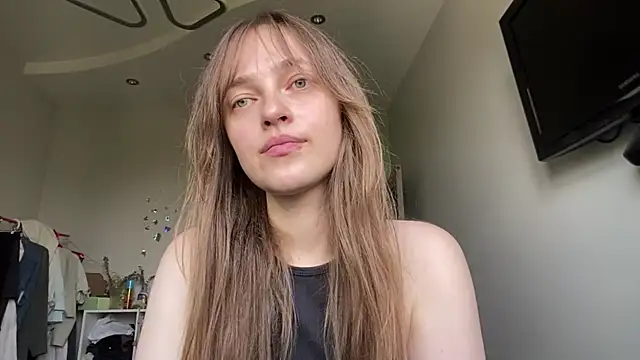 Snapshot of EarlenePedrogo chatting on July 23, 7:28 am EarlenePedrogo online show from July 23, 7:28 am
