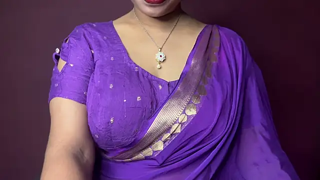 Snapshot of Hi_Rashi chatting on July 25, 4:37 pm Hi Rashi online show from July 25, 4:37 pm