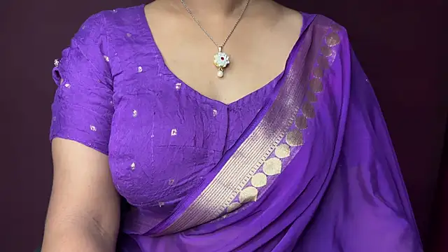 Snapshot of Hi_Rashi chatting on July 26, 4:58 pm Hi Rashi online show from July 26, 4:58 pm
