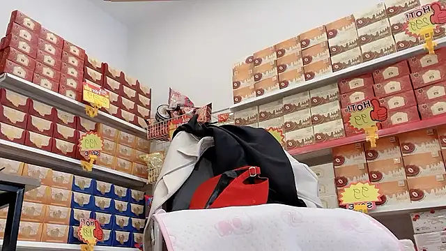 Snapshot of Katy_Bae chatting on January 13, 4:18 am Katy Bae online show from January 13, 4:18 am