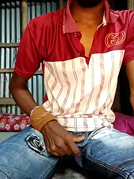 Snapshot of live_boy1 chatting on July 24, 3:54 pm live boy1 online show from July 24, 3:54 pm