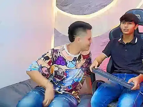 Snapshot of Benjamin_Alam chatting on July 23, 8:51 pm Benjamin Alam online show from July 23, 8:51 pm