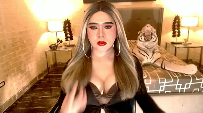 BigCumHuntersxx online show from January 27, 3:50 pm