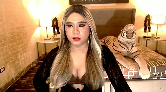 BigCumHuntersxx online show from February 11, 4:46 pm