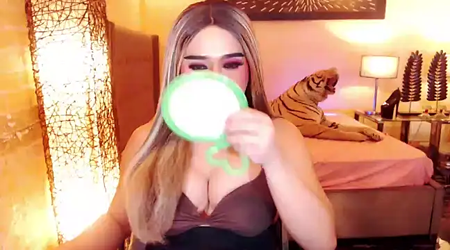 BigCumHuntersxx online show from March 11, 11:33 am