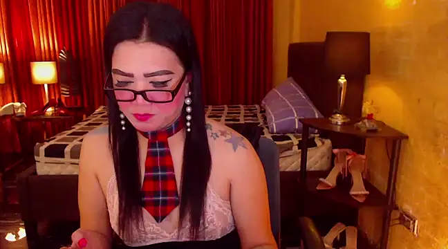 Snapshot of BigCockJewel chatting on January 13, 8:05 am BigCockJewel online show from January 13, 8:05 am