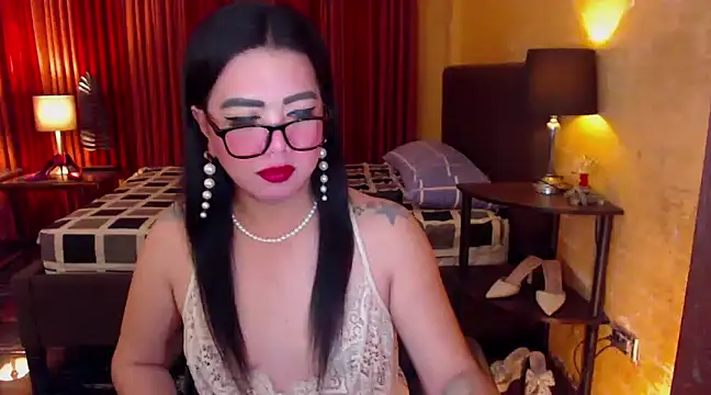 Snapshot of BigCockJewel chatting on January 23, 12:19 pm BigCockJewel online show from January 23, 12:19 pm