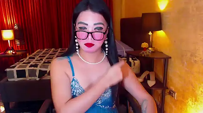 Snapshot of BigCockJewel chatting on January 29, 8:29 am BigCockJewel online show from January 29, 8:29 am