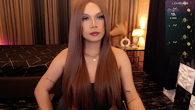 Snapshot of BigCockJewel chatting on October 17, 7:49 pm BigCockJewel online show from October 17, 7:49 pm