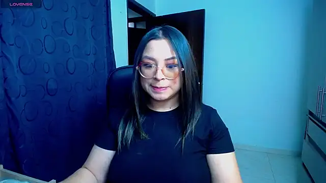 Snapshot of sensualmilena22 chatting on July 31, 1:54 pm sensualmilena22 online show from July 31, 1:54 pm