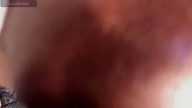 Snapshot of Dajanaaroa chatting on February 11, 1:41 pm Dajanaaroa online show from February 11, 1:41 pm