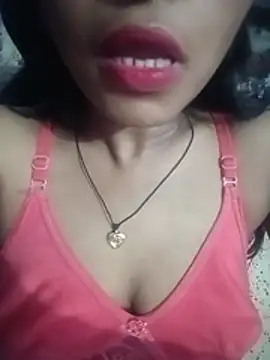 Snapshot of Aliya_21 chatting on July 24, 7:56 pm Aliya 21 online show from July 24, 7:56 pm