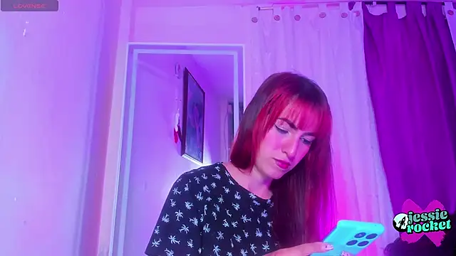 jessierocketx online show from October 21, 3:13 pm