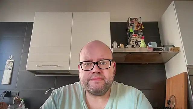 theitalianbear online show from December 2, 12:29 pm