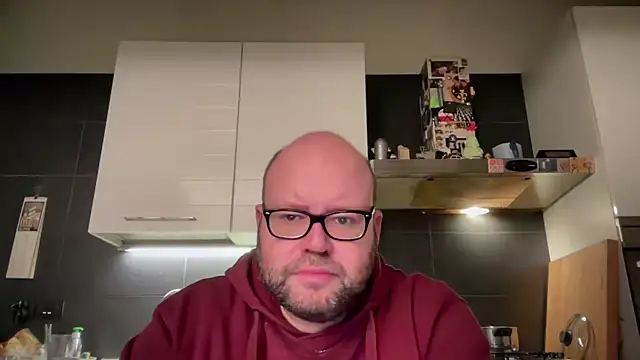theitalianbear online show from December 11, 4:28 am