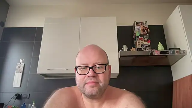 theitalianbear online show from September 9, 2:16 pm