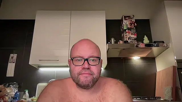 theitalianbear online show from September 12, 8:42 pm