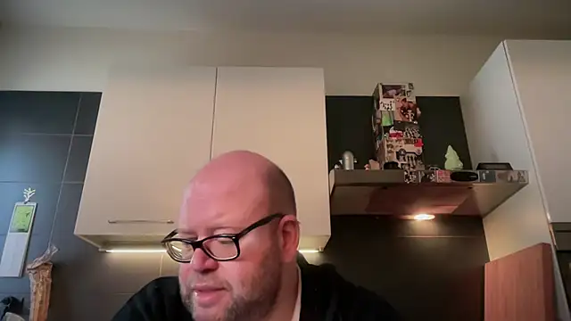 theitalianbear online show from March 2, 7:15 am