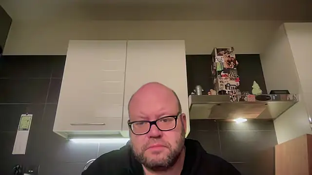 theitalianbear online show from March 9, 2:15 am