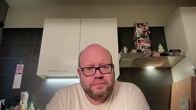 theitalianbear online show from April 12, 4:17 am