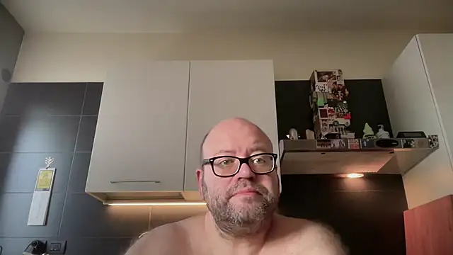 theitalianbear online show from June 7, 5:00 am
