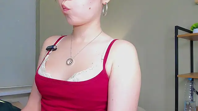 Snapshot of Cuteshyboo chatting on July 29, 4:27 pm Cuteshyboo online show from July 29, 4:27 pm