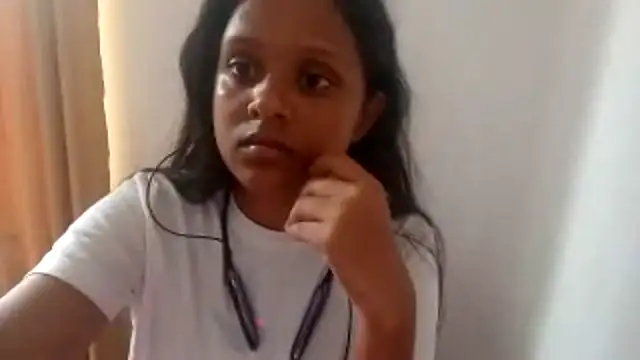 Snapshot of AngelisseRose chatting on July 26, 8:10 am AngelisseRose online show from July 26, 8:10 am
