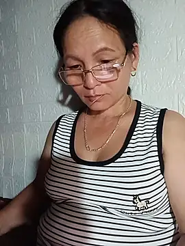 Snapshot of Play-fun chatting on July 28, 2:18 am Play-fun online show from July 28, 2:18 am