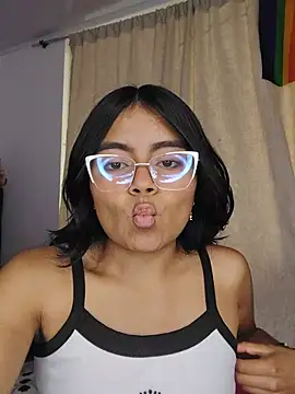 MoonVanesa online show from August 2, 4:05 pm