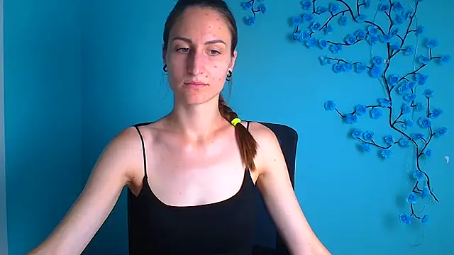Snapshot of Just_Julie_ chatting on August 6, 11:34 am Just Julie online show from August 6, 11:34 am