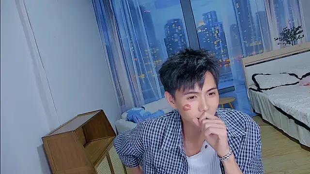 Snapshot of xiaoyang-FF chatting on July 28, 6:20 pm xiaoyang-FF online show from July 28, 6:20 pm