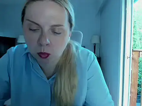 I LOVE YOUUU online show from July 31, 2:33 am